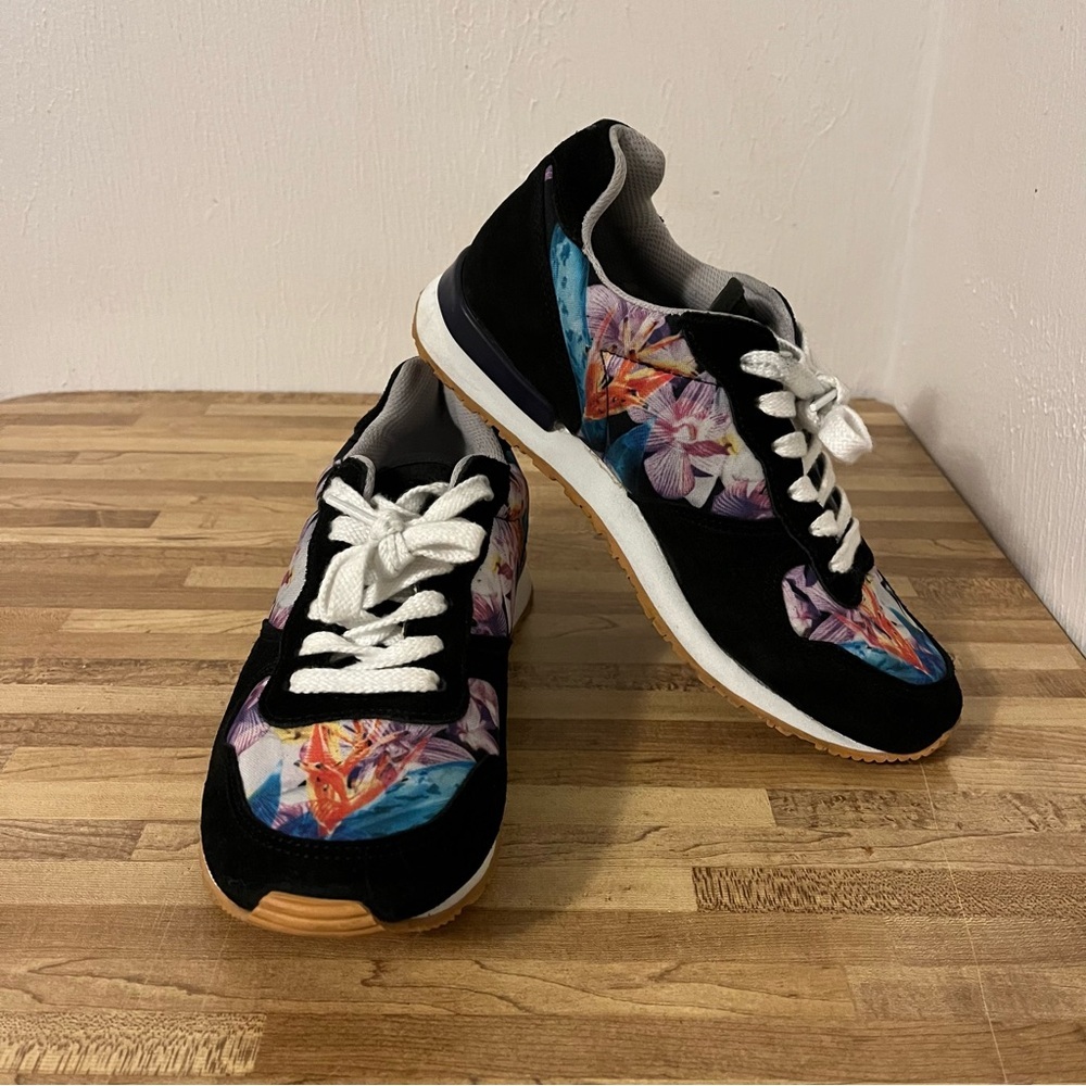 Inkkas Black Floral Sneakers